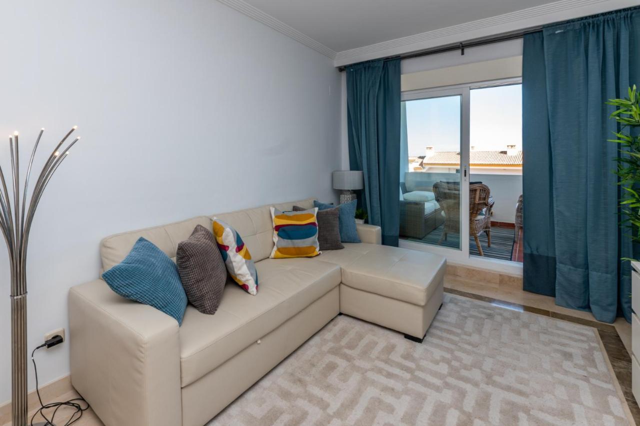 Апартаменты 2Br Calanova Grand Golf - Wifi/Ac/Pool Малага Экстерьер фото