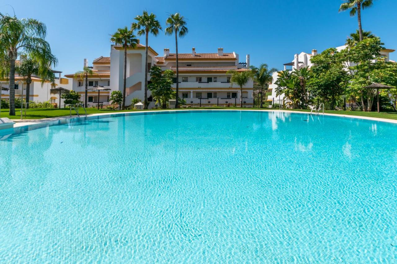 Апартаменты 2Br Calanova Grand Golf - Wifi/Ac/Pool Малага Экстерьер фото