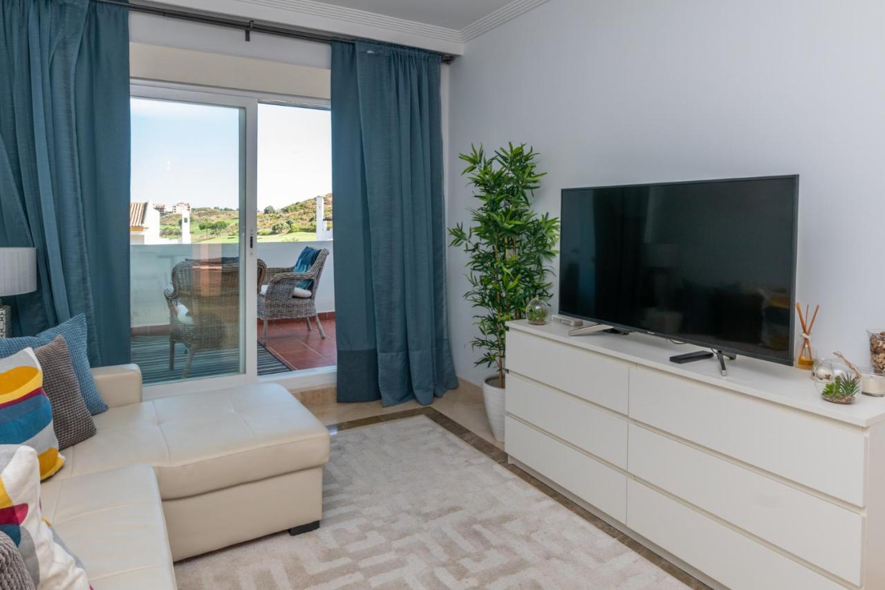 Апартаменты 2Br Calanova Grand Golf - Wifi/Ac/Pool Малага Экстерьер фото